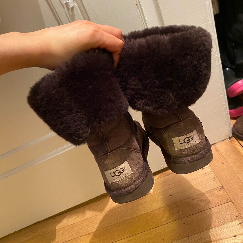 Women’s Chocolate Brown Fur Mini Uggs - Picture 5 of 9